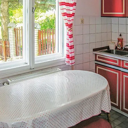 Six Bedroom Holiday In 根尼斯迪亚斯