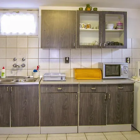 Six Bedroom Holiday In 度假居 *