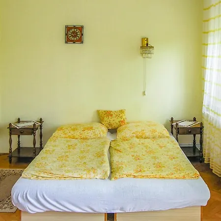 Six Bedroom Holiday In